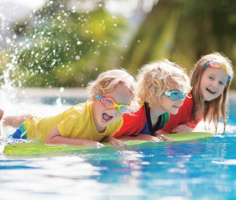 Personalizza il logo Soft EVA Foam Pool Float Noodle 4,5 cm Spessore per il gioco in acqua in massa