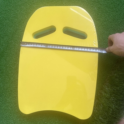 Iniziante Tavola da nuoto Piscine galleggiante Spuma di allenatore Kickboard Forma U Materiale EVA 40*29*4cm